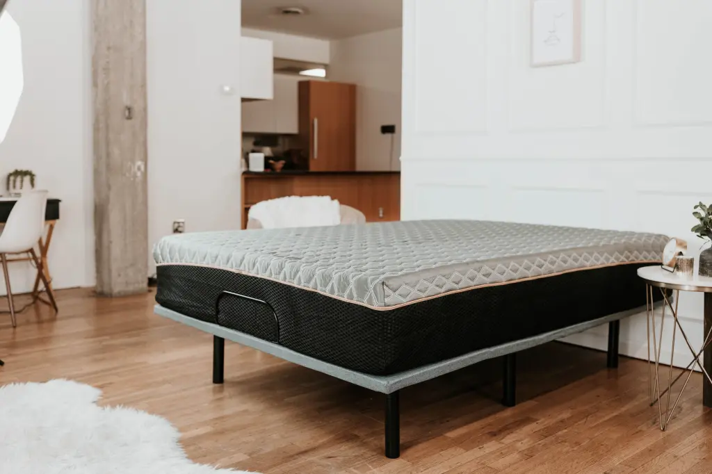 Copper Infutilized Hybrid 14 Inch Plush Memory Foam Twin XL Mattress omne sleep