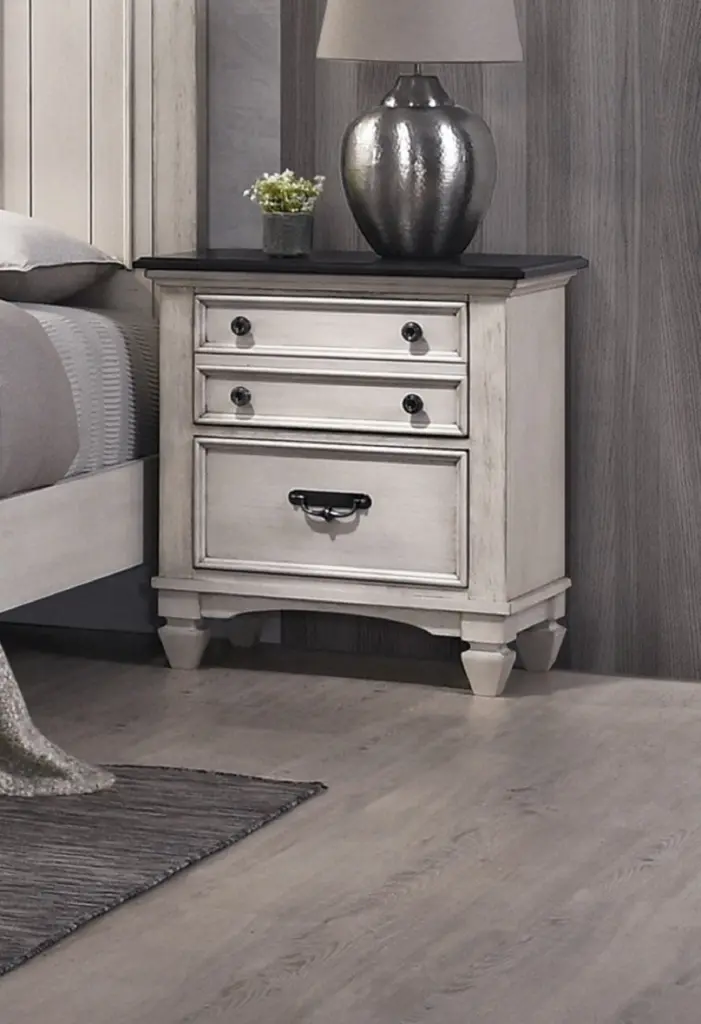 Beautiful Two Tone Finish Nightstand End Table Two Storage Drawers kanepe