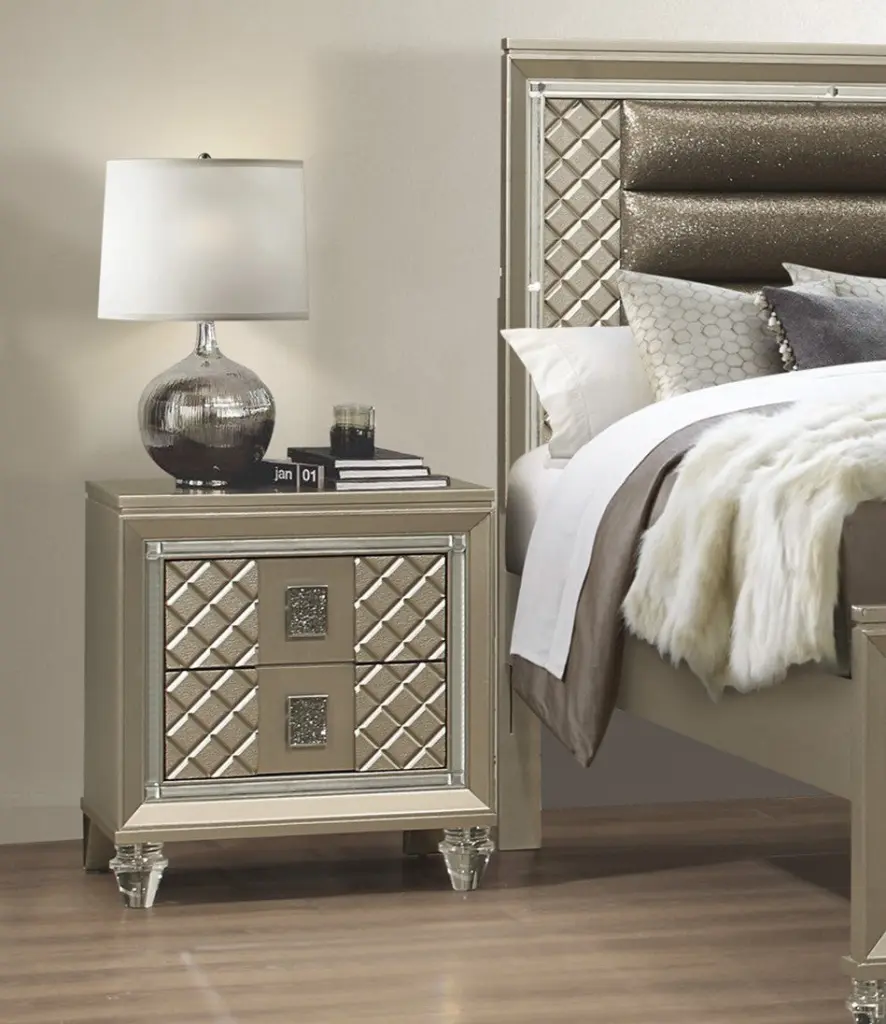Glamorous Champagne Finish Nightstand 2 Drawers and Acrylic Feet kanepe