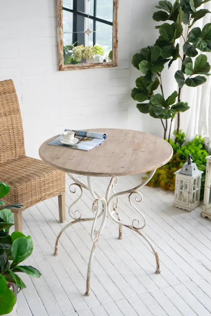 D31.5X31.5" Round Wooden Table Metal Scrollwork Legs White White w2078