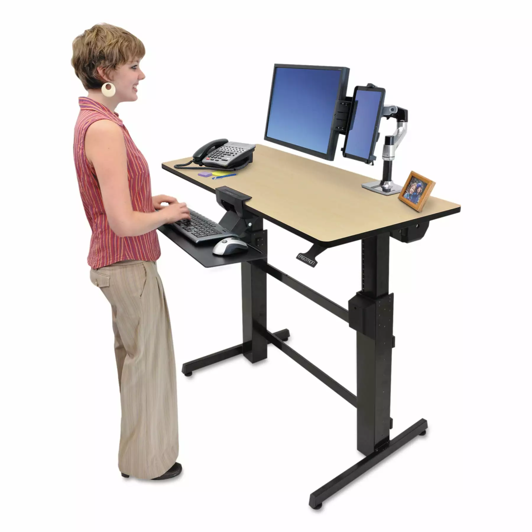 Ergotron WorkFit D Sit-Stand Workstation 47 5/8 x 23 1/2 x 50 5/8 Birch Black Adjustable Desk