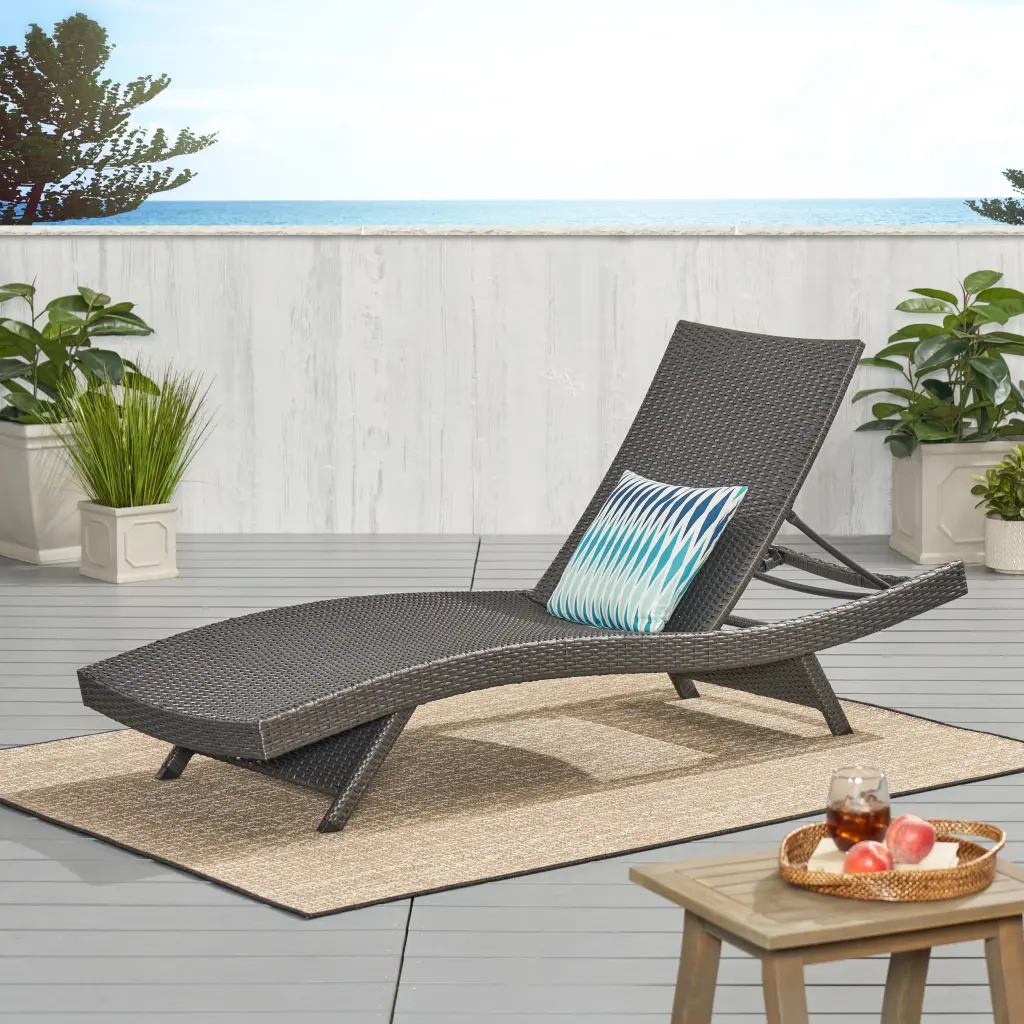 Salmon PE Wicker Grey Rattan Chaise Lounge Outdoor and Indoor Use nh-kisa